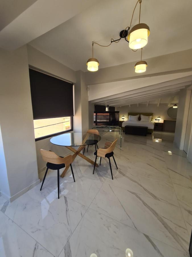 Ilia'S Luxury Suites - Adults Only Ксилокастрон Екстер'єр фото